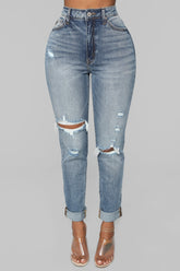 Teisha Distressed Boyfriend Jeans - Medium Blue Wash Ins Street